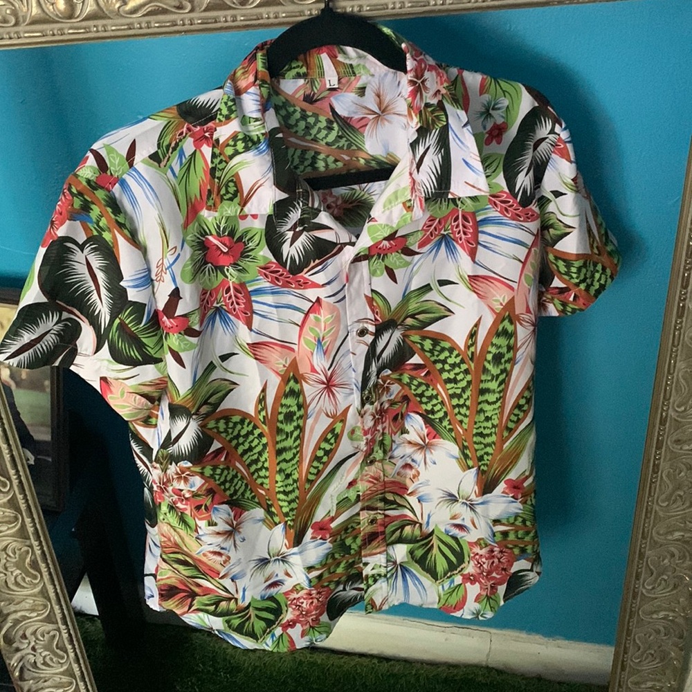Men’s S/S Hawaiian Flower Button Up Size L